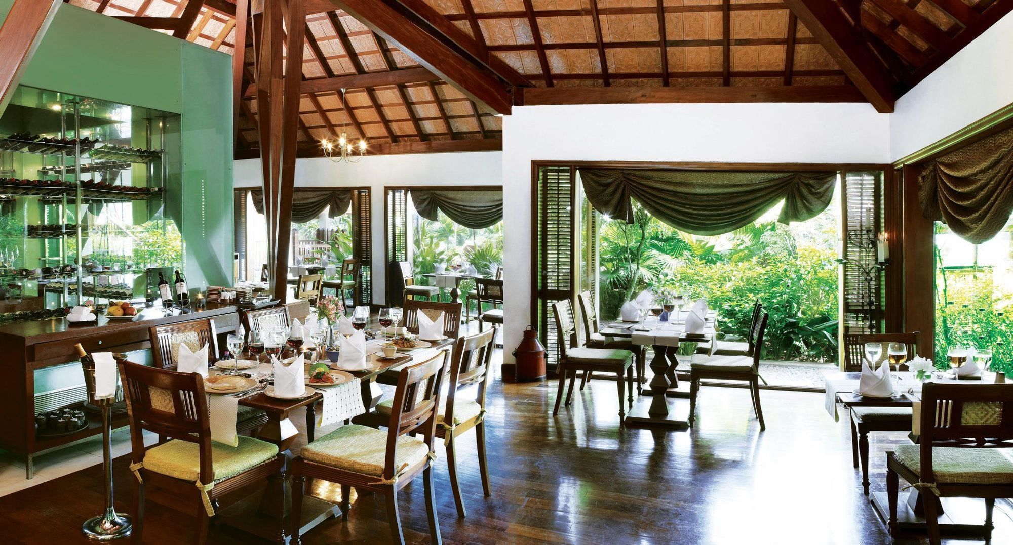 Taj Green Cove Resort And Spa Kovalam Restaurant photo